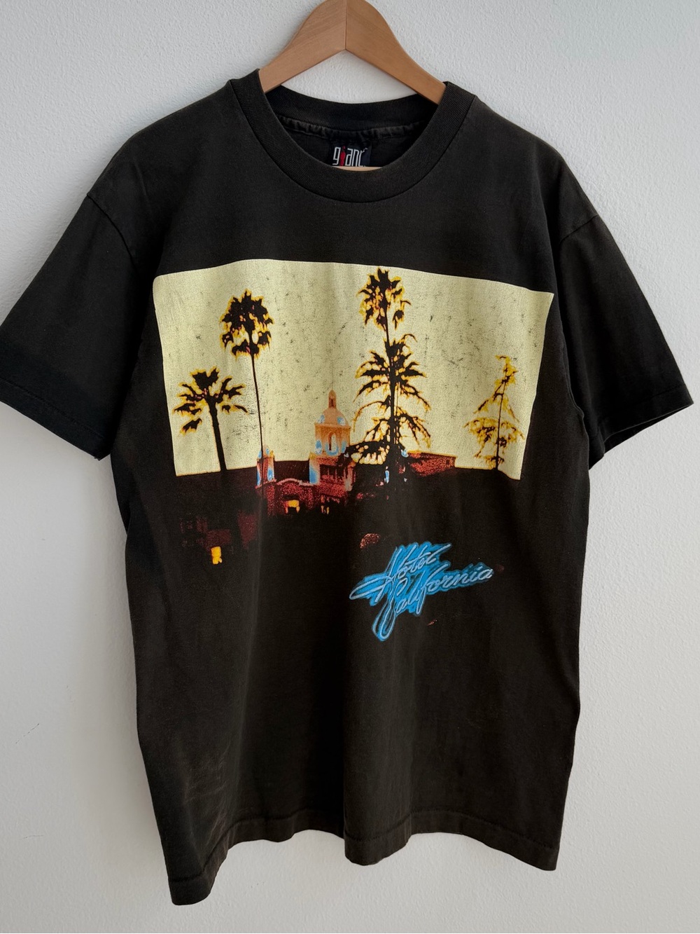 The Eagles Hotel California 1990s Tour Concert T-shirt Size XL